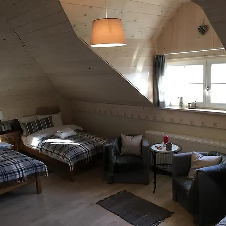 Biala Paprotka Gasthuis *